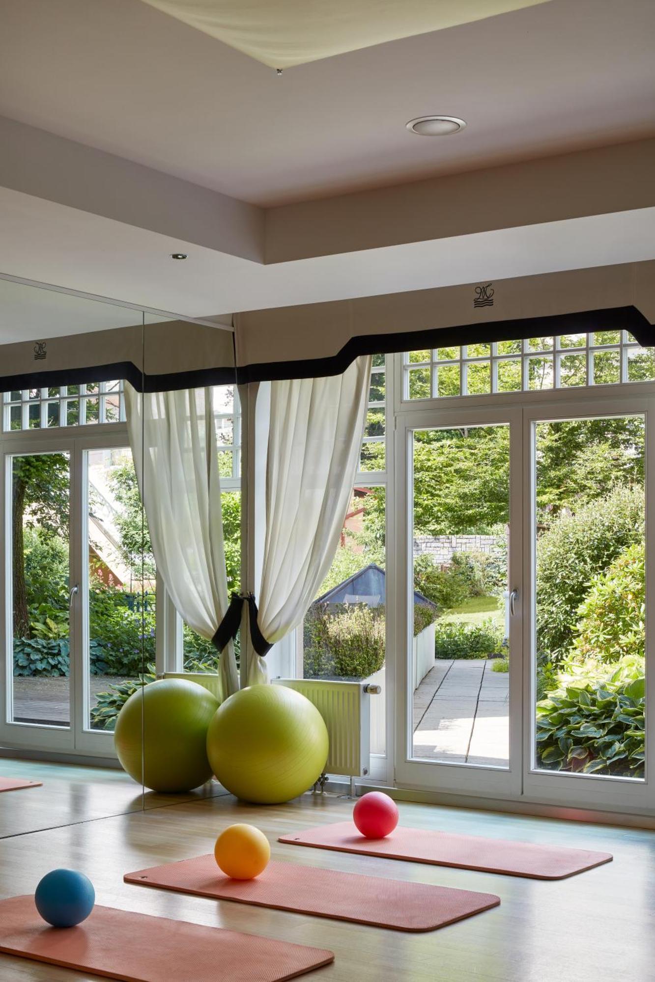 Falkensteiner Spa Resort Mariánské Lázně Dış mekan fotoğraf A curtain